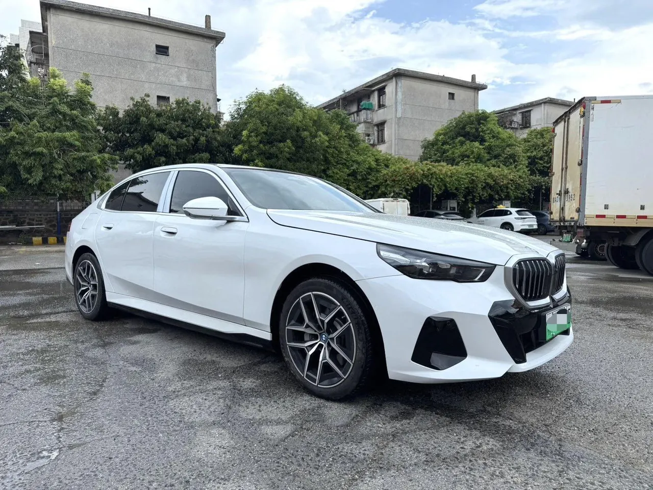 BMW 2026 i5 eDrive 35L M Sports Suit (Modified) Automatic Gear 3