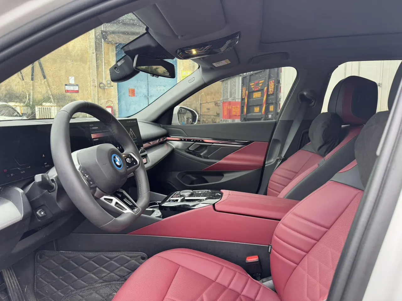 BMW 2026 i5 eDrive 35L M Sports Suit (Modified) Automatic Gear 4