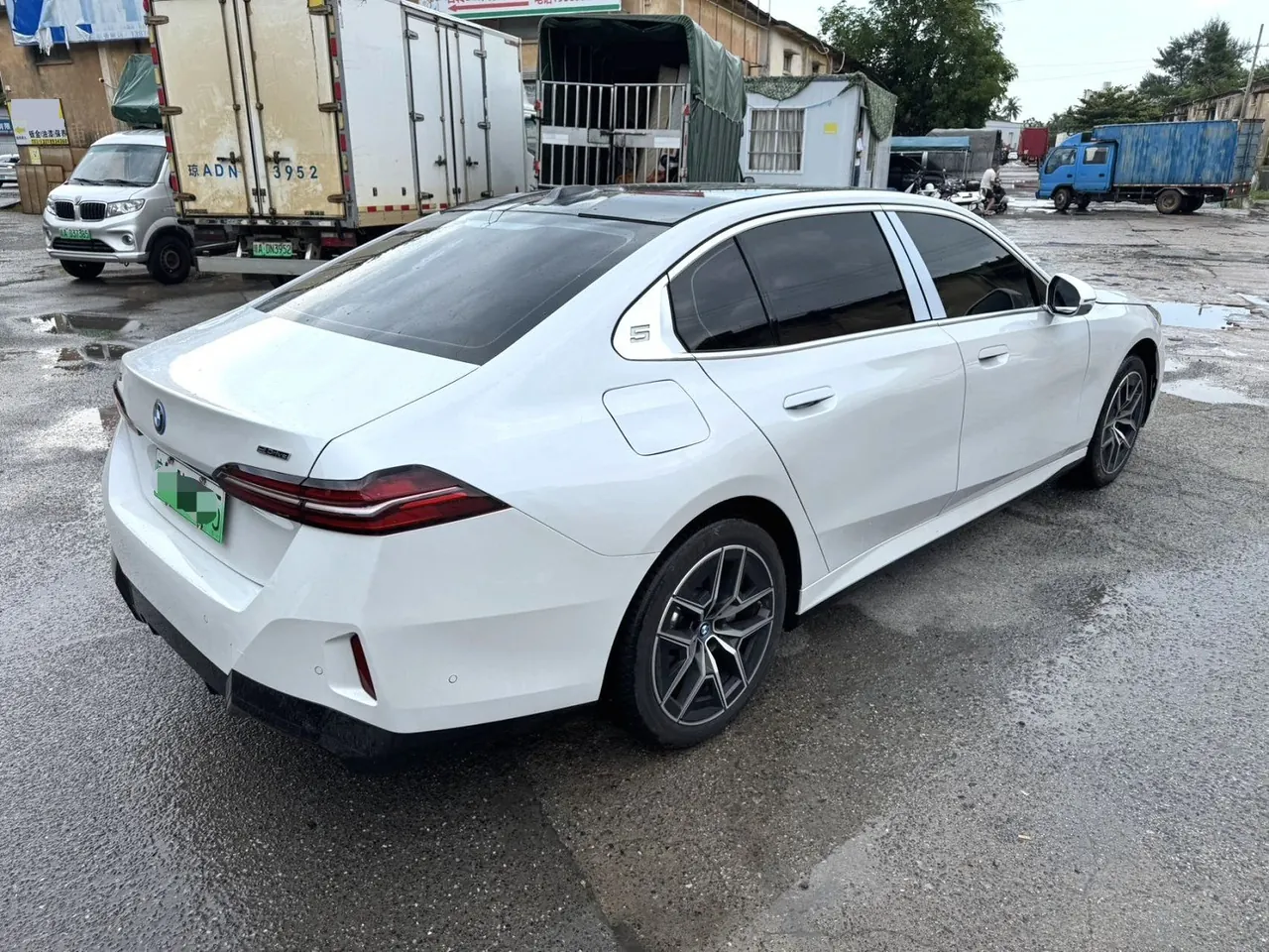 BMW 2026 i5 eDrive 35L M Sports Suit (Modified) Automatic Gear 9