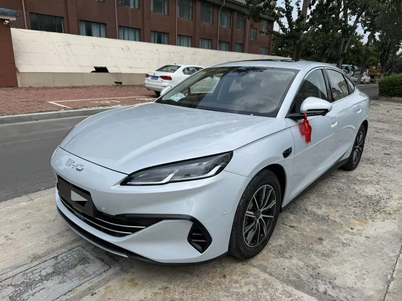 打开图片灯箱:BYD 2026 seals 06 DM-i 1.5 stepless super-exclusive 210KM exclusive automatic gear