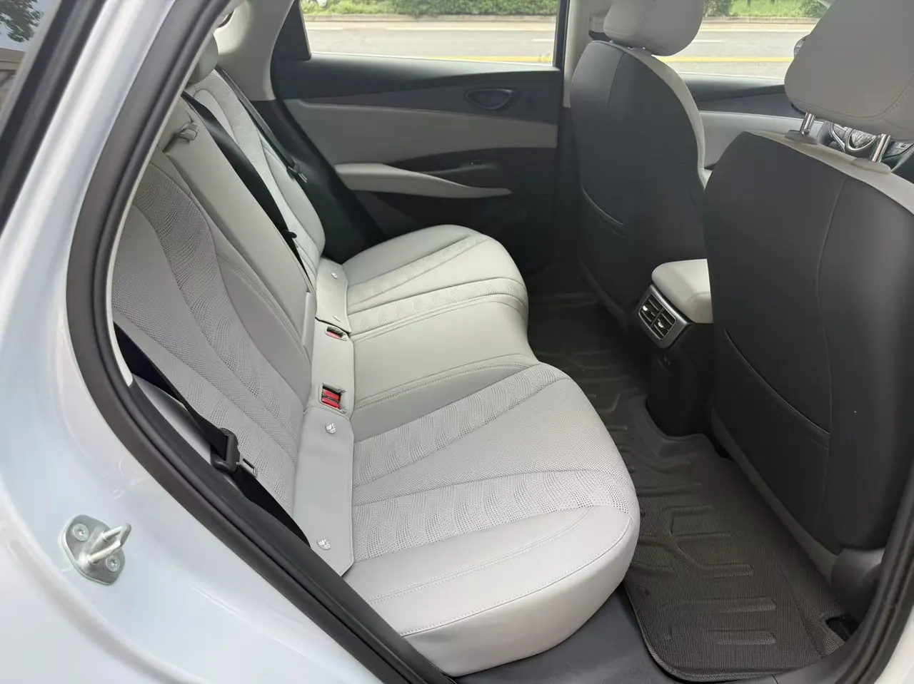 BYD 2026 seals 06 DM-i 1.5 stepless super-exclusive 210KM exclusive automatic gear 6