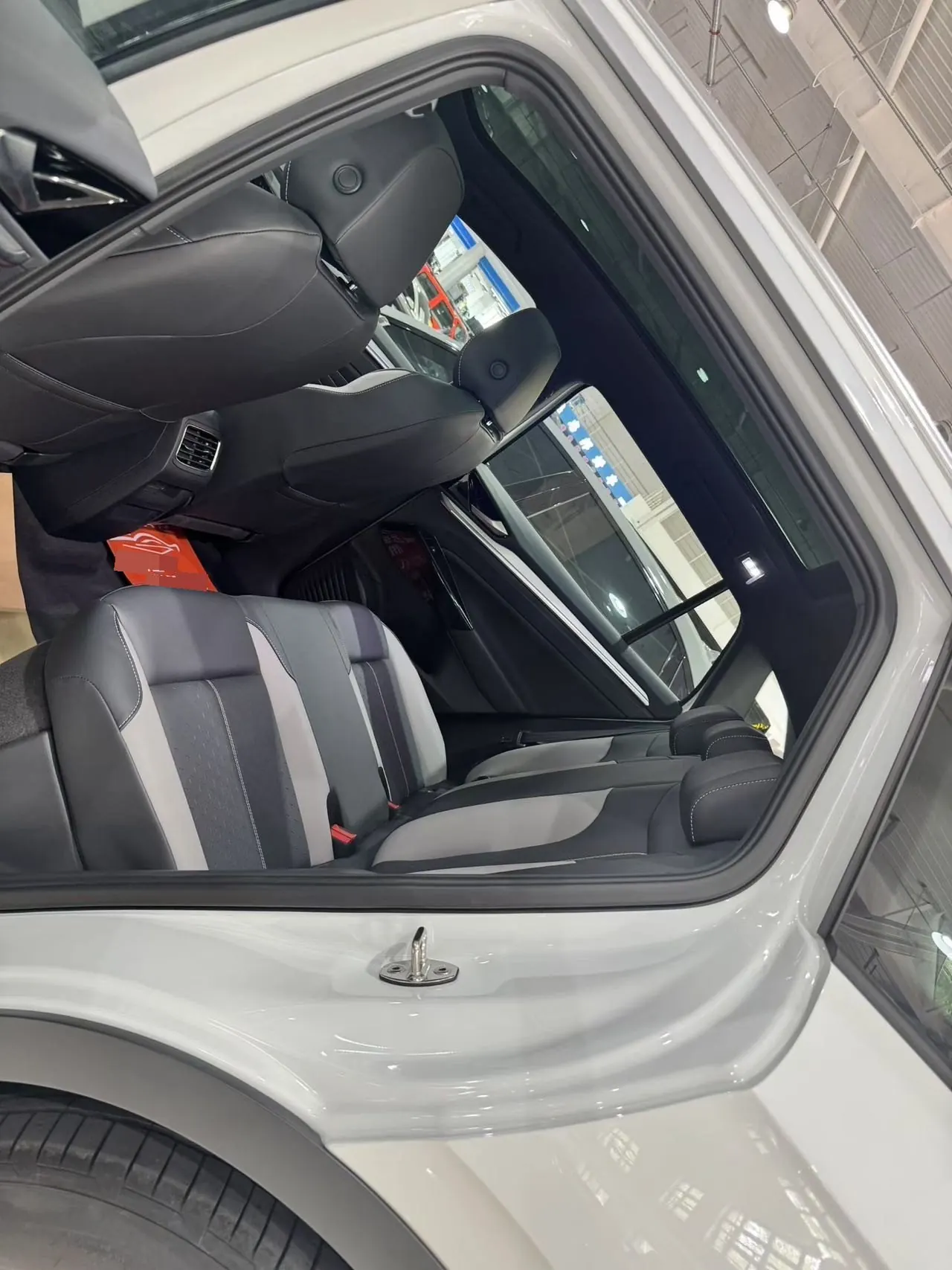 Volkswagen 2026 ID. 4 CROZZ Exclusive PURE Automatic 5