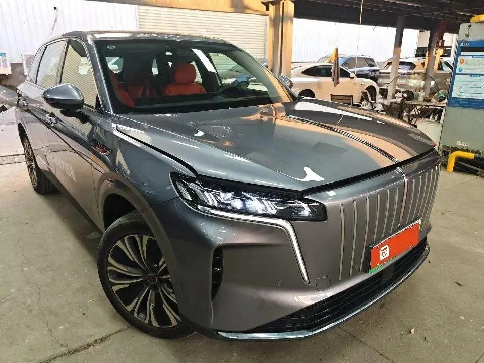 HongQi 2026 HS6 PHEV 1.5T 220 Four-wheel Drive Smart Hybrid Automatic Gear 2