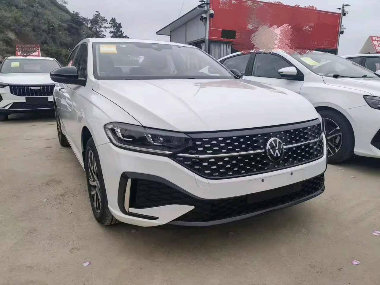 Volkswagen 2026 LaVida 1.5 Star 5 Million Edition Automatic Gear 3