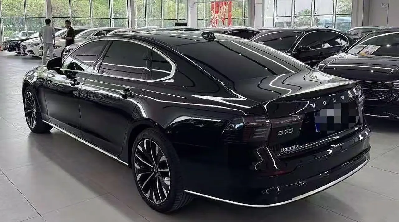 Volvo 2026 S90 48V 2.0T B5 Zhiyuan Deluxe Edition Automatic Gear 2