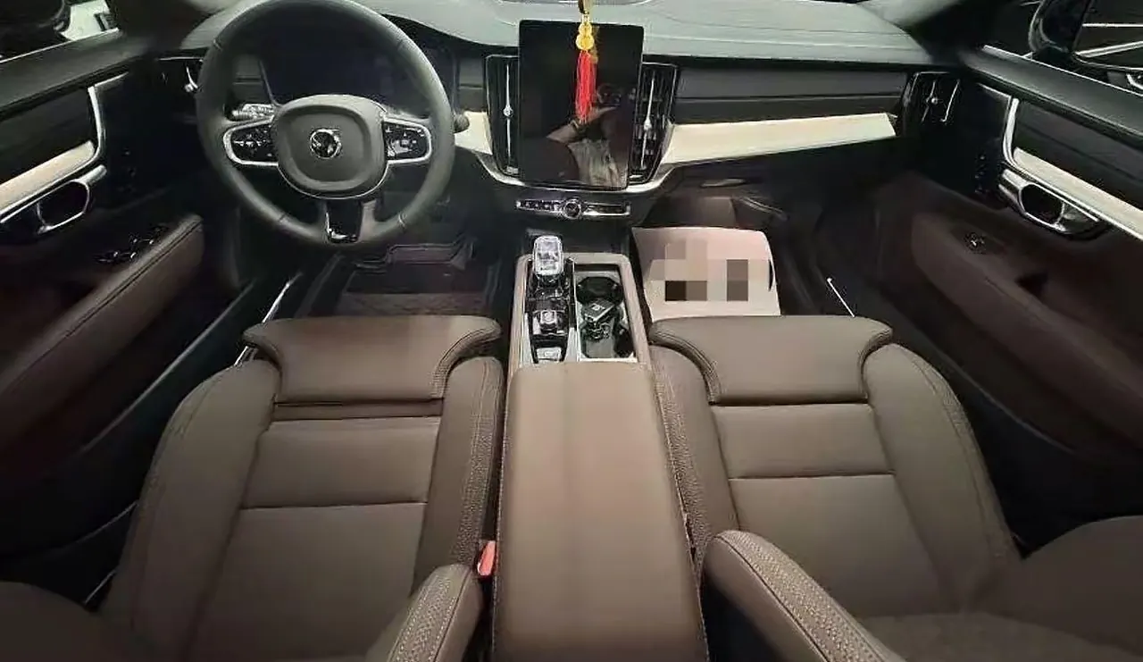 Volvo 2026 S90 48V 2.0T B5 Zhiyuan Deluxe Edition Automatic Gear 5