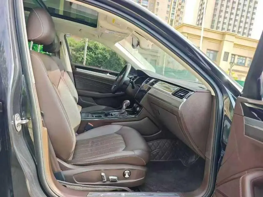 Volkswagen 2021 Huiang 2.0TSI 380TSI Deluxe Edition Automatic Gear 4