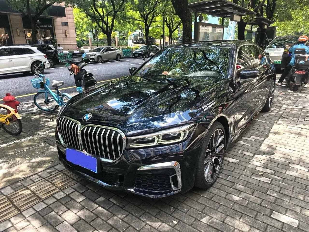 打开图片灯箱:BMW 7 Series (Imported) 2021 740Li 3.0T Leading M Sports Suit Automatic Gear