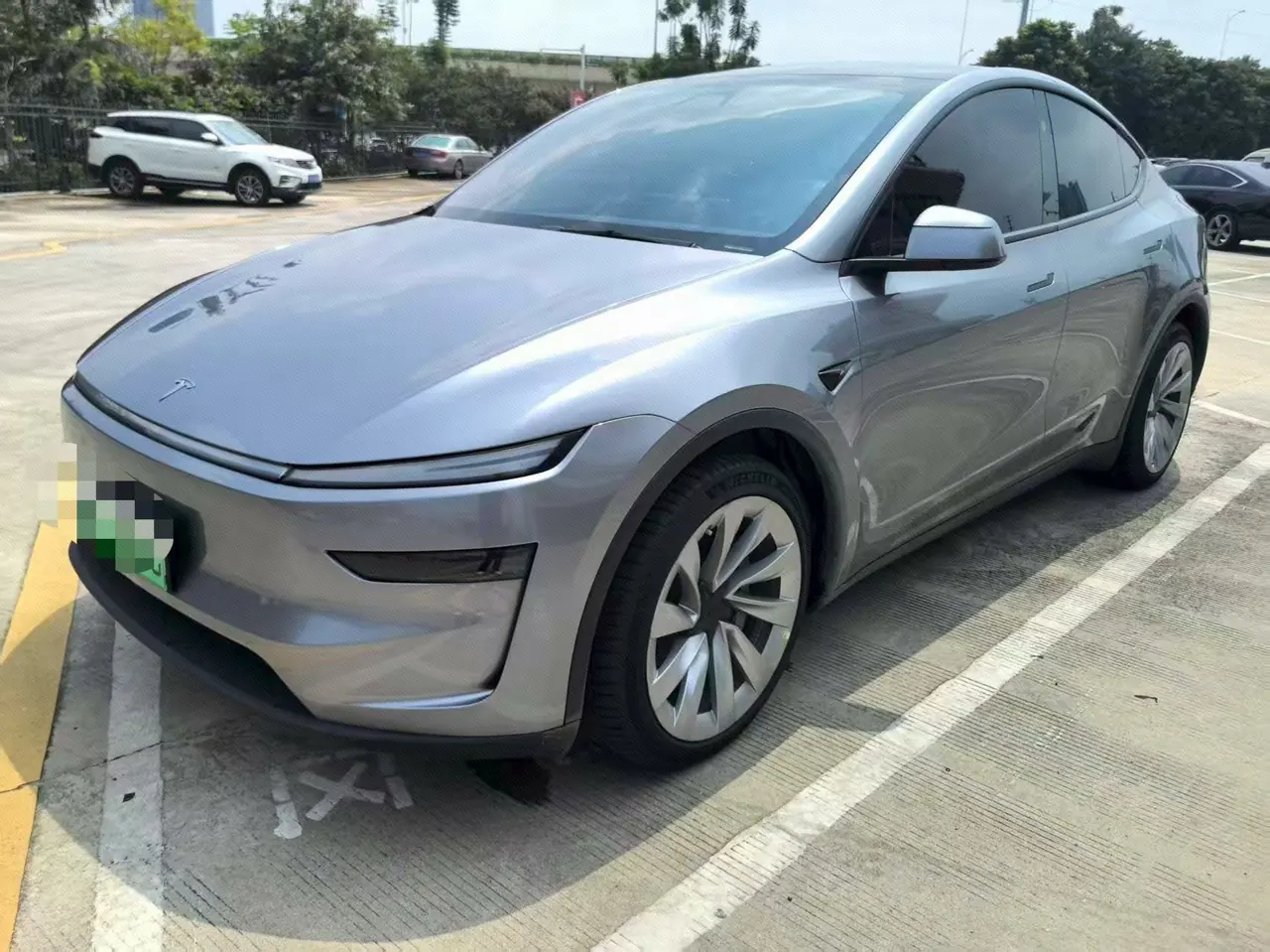 Open image lightbox: Tesla 2025 Model Y Long Range All-Wheel Drive Launch Edition Automatic Transmission