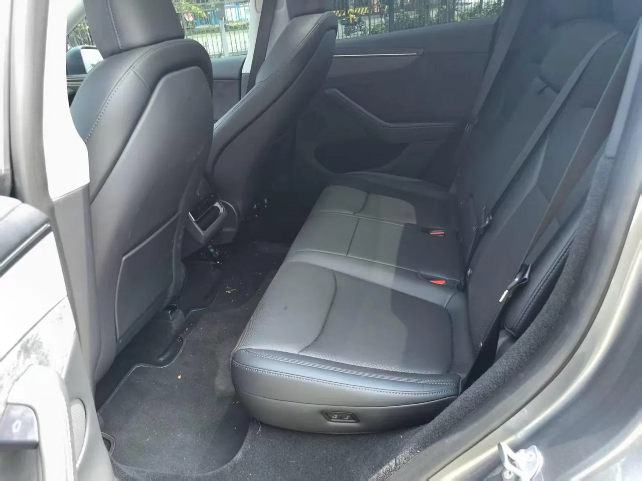Tesla 2025 Model Y Long Range All-Wheel Drive Launch Edition Automatic Transmission 5