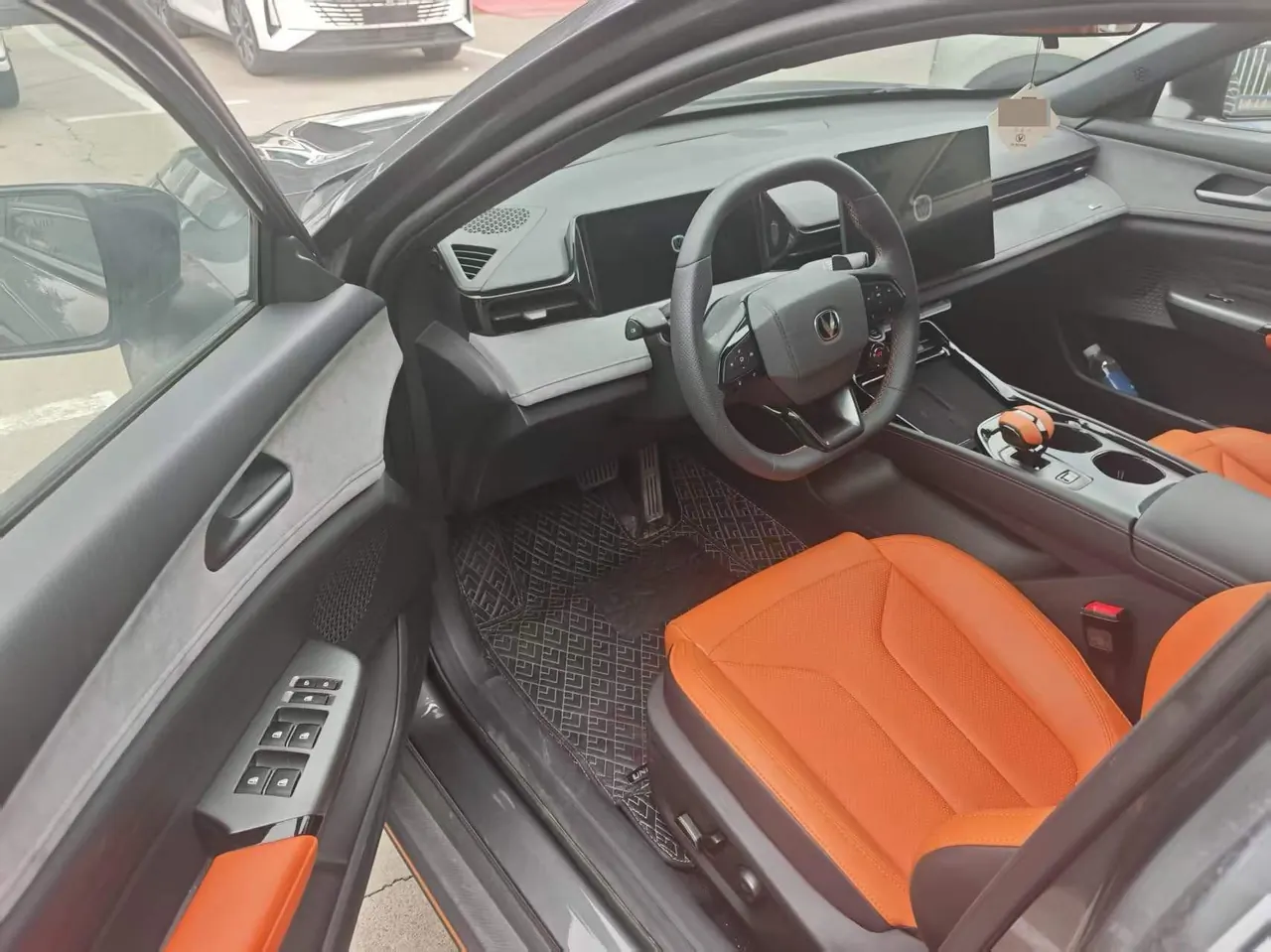 ChangAn 2025 UNI-V 2.0T Jin Qing type automatic gear 2