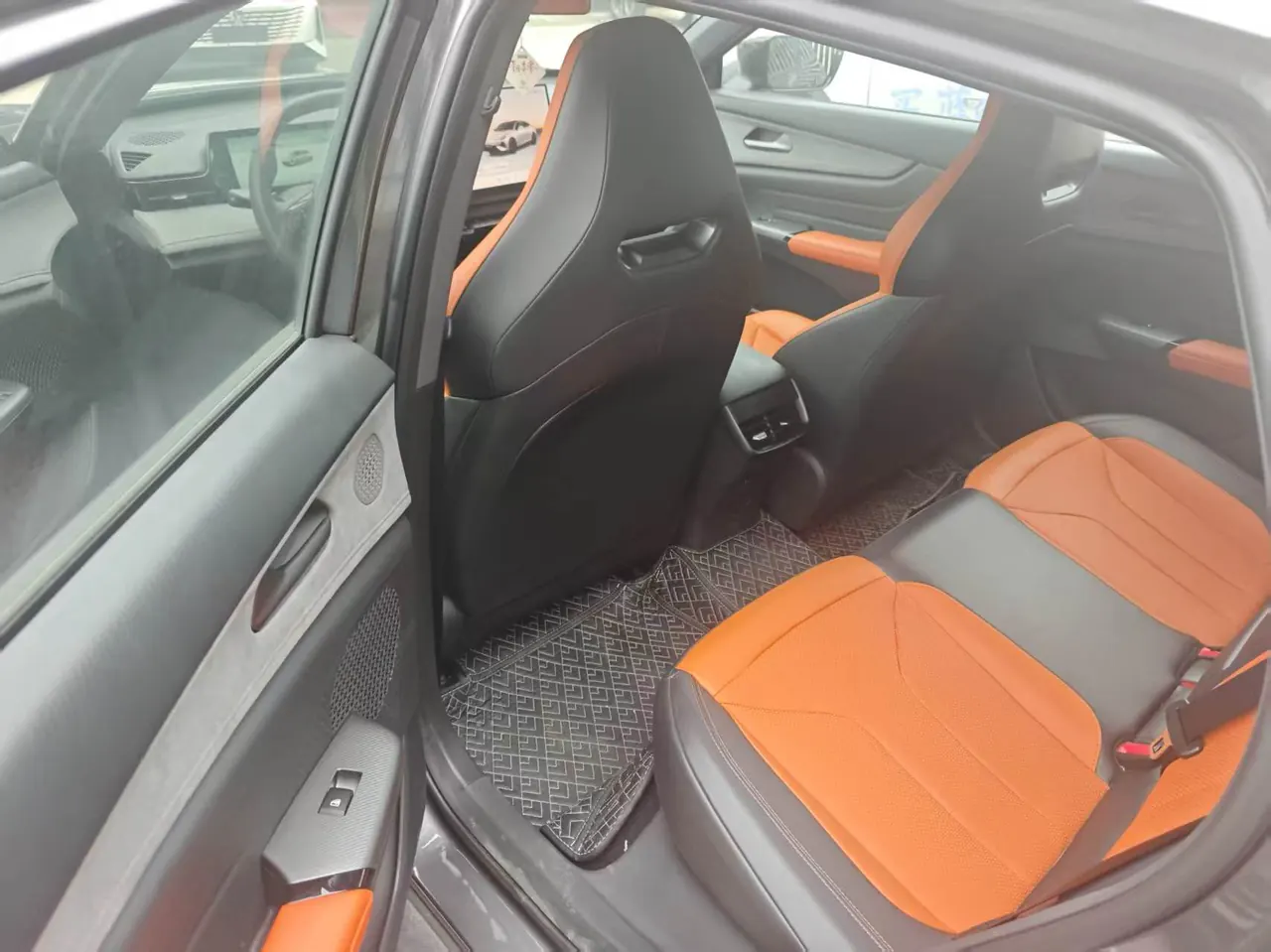 ChangAn 2025 UNI-V 2.0T Jin Qing type automatic gear 3