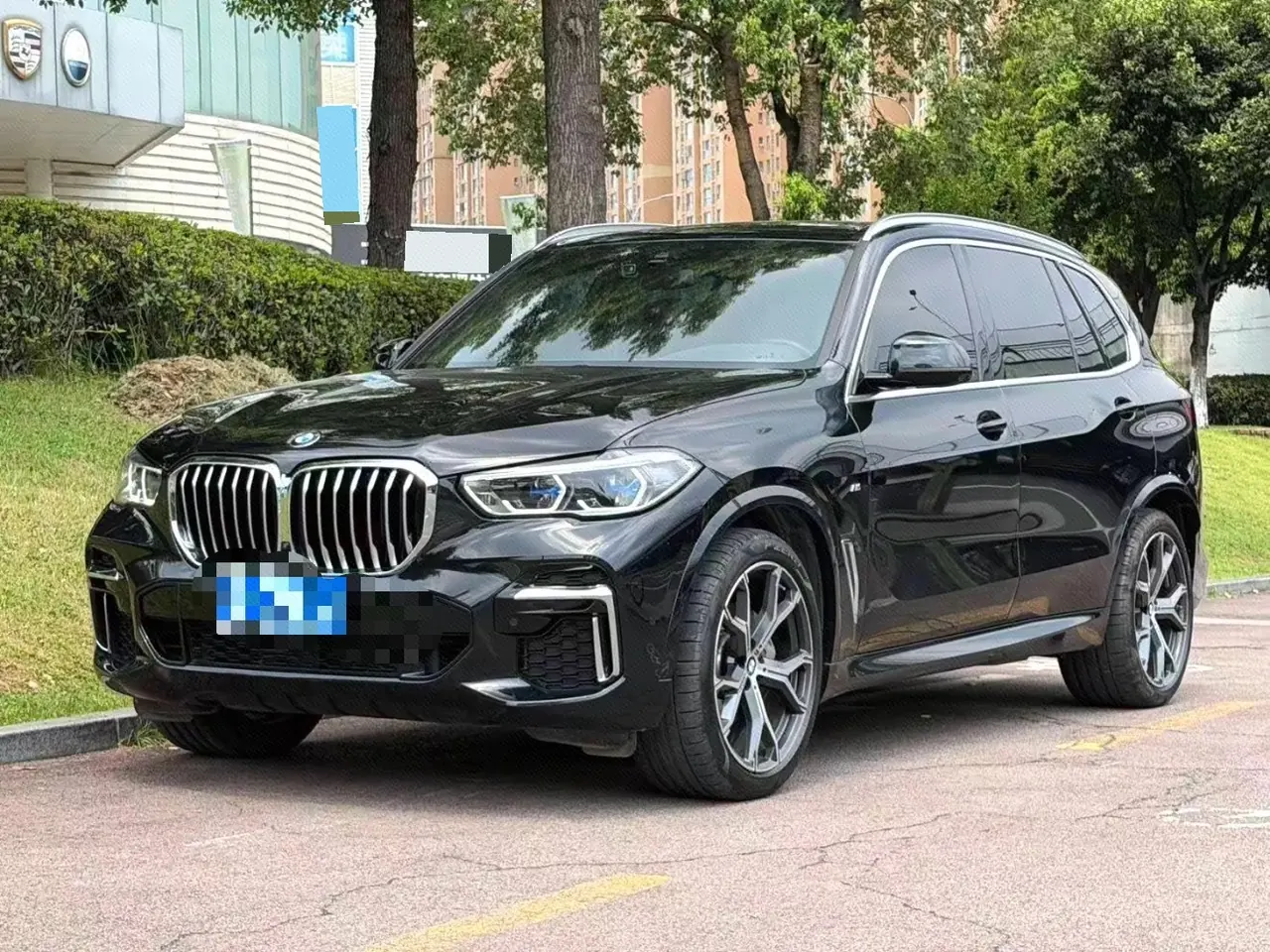 Open image lightbox: BMW 2022 X5 xDrive 40Li 48v 3.0T exclusive m sports suit automatic gear