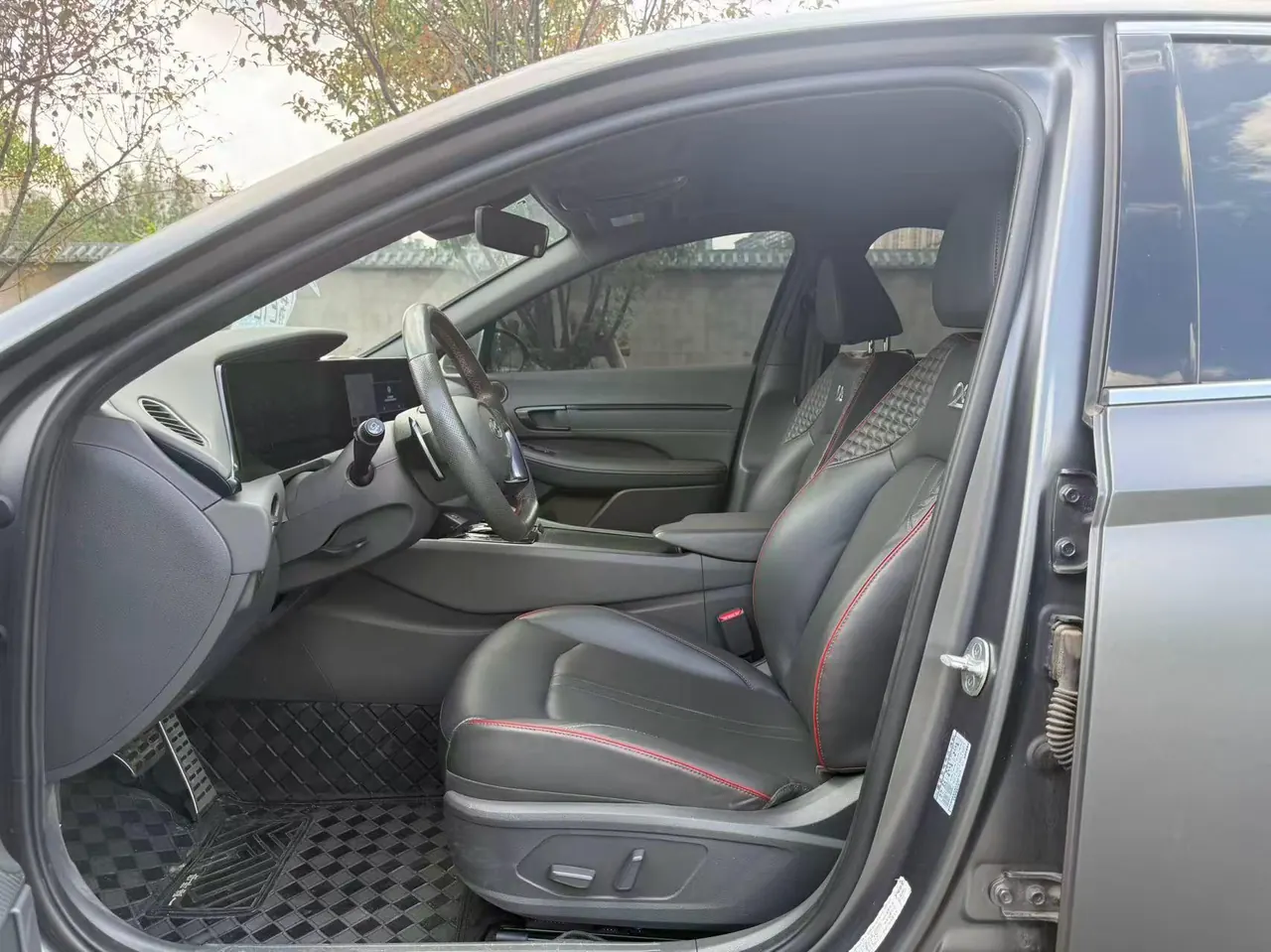 Hyundai 2022 10th generation Sonata 2.0TGDi 380TGDi 20th anniversary automatic gear 2