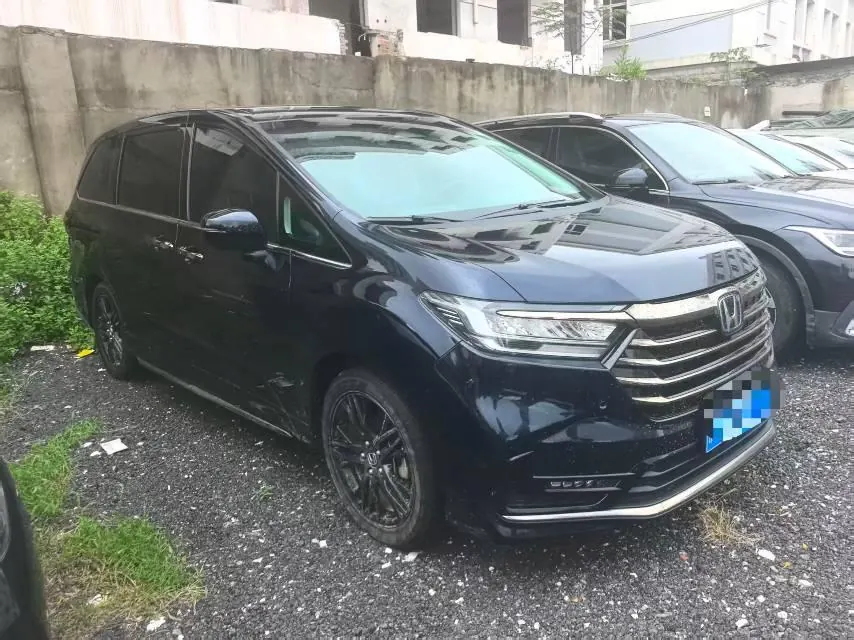 Honda 2022 Odyssey Hybrid 2.0 Stepless Sharp and Glory Edition Automatic Gear 3