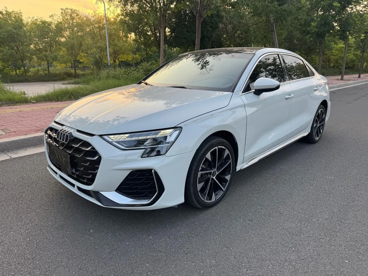 打开图片灯箱:Audi 2026 A3L Limousine 1.5TFSI 35TFSI Flying Premium (Modified) Automatic Gear