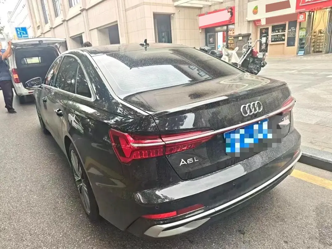 Audi 2025 A6L 2.0TFSI 45TFSI Quattro Selected Dynamic Automatic 5