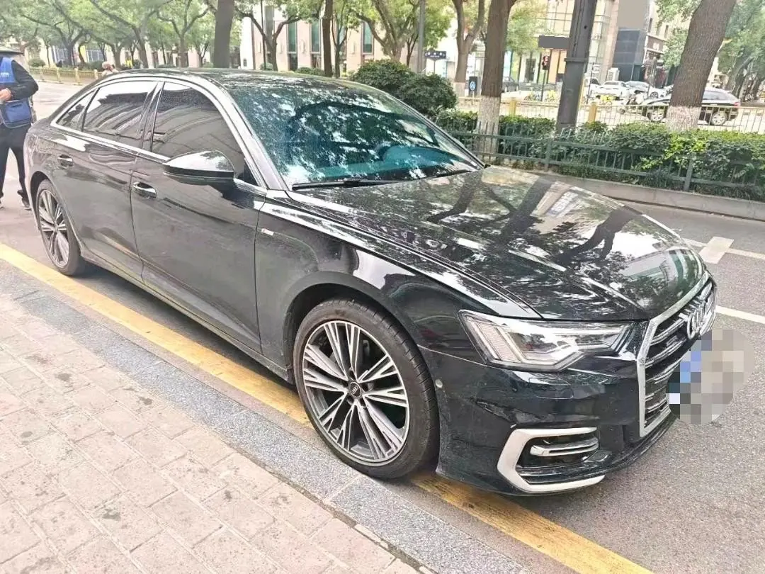 Audi 2025 A6L 2.0TFSI 45TFSI Quattro Selected Dynamic Automatic 6