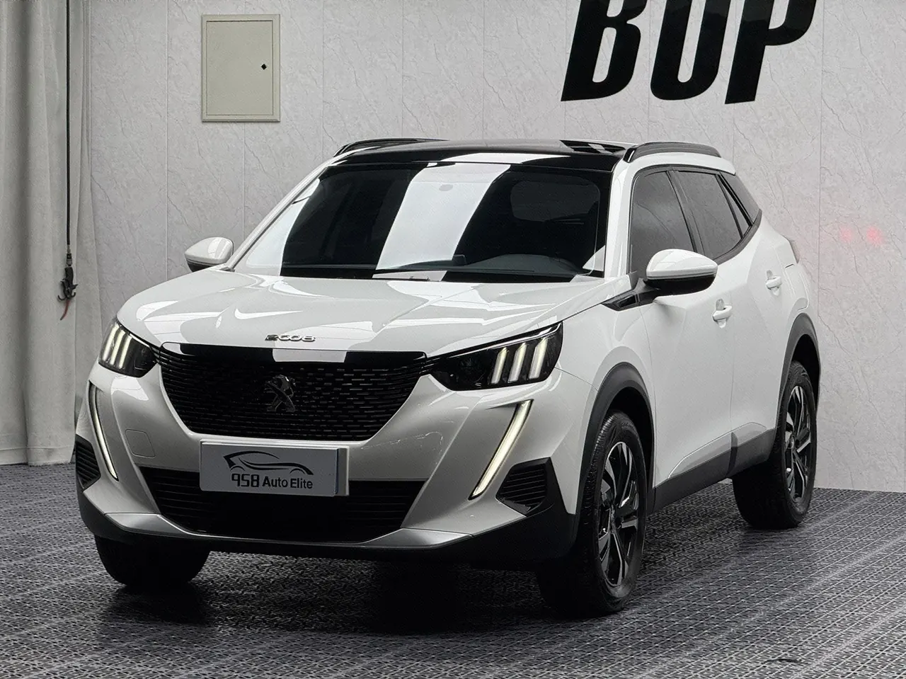 Open image lightbox: Peugeot 2022 2008 1.2THP 230THP THE ONE Automatic