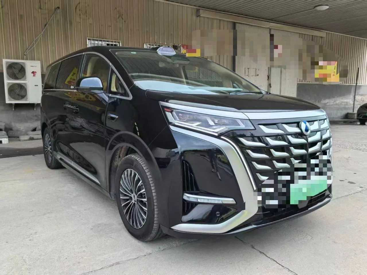 Denza 2025 Denza D9 DM-i 1.5T stepless intelligent driving version 1020 four-wheel drive flagship automatic gear 3