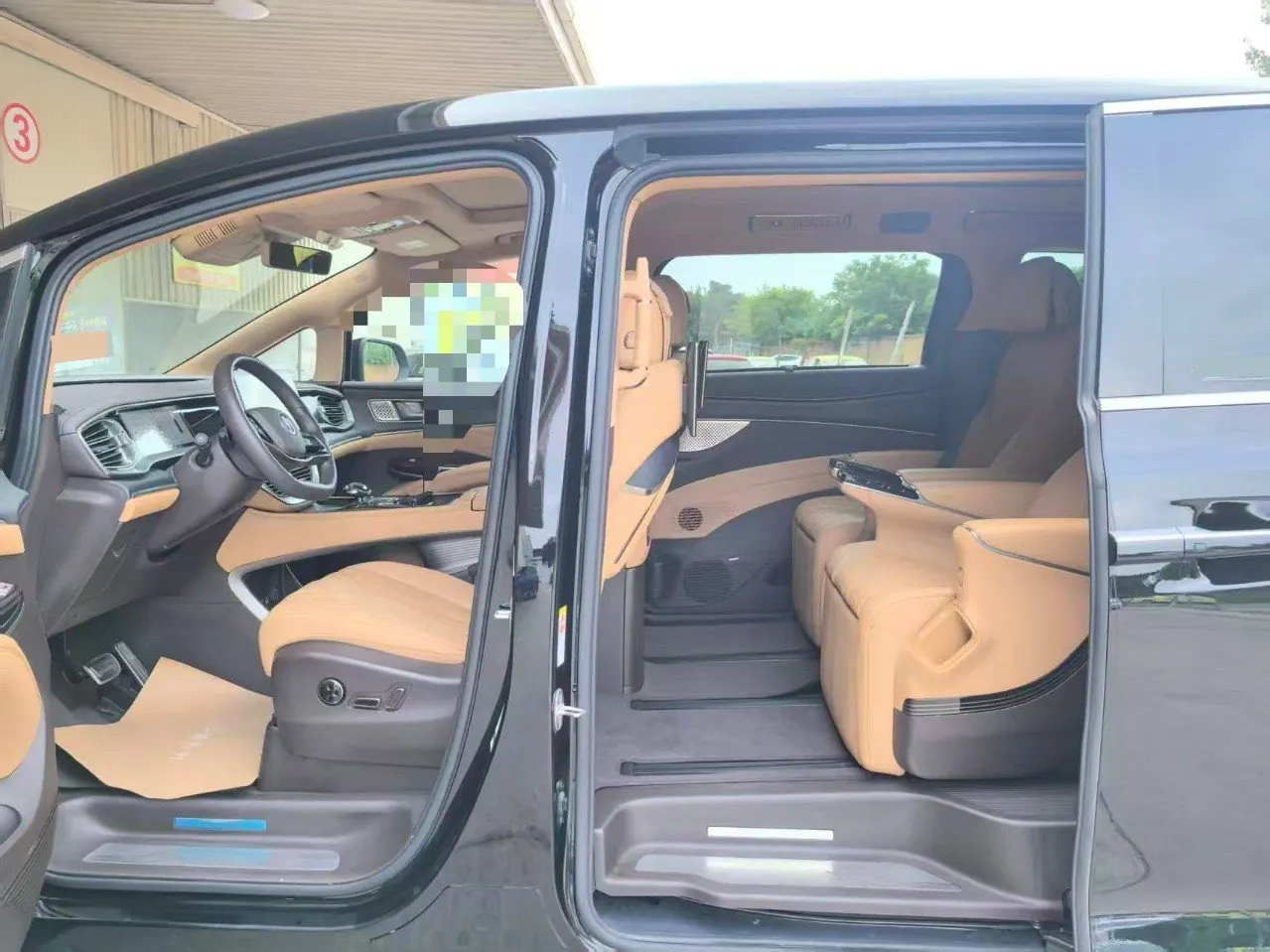 Denza 2025 Denza D9 DM-i 1.5T stepless intelligent driving version 1020 four-wheel drive flagship automatic gear 8