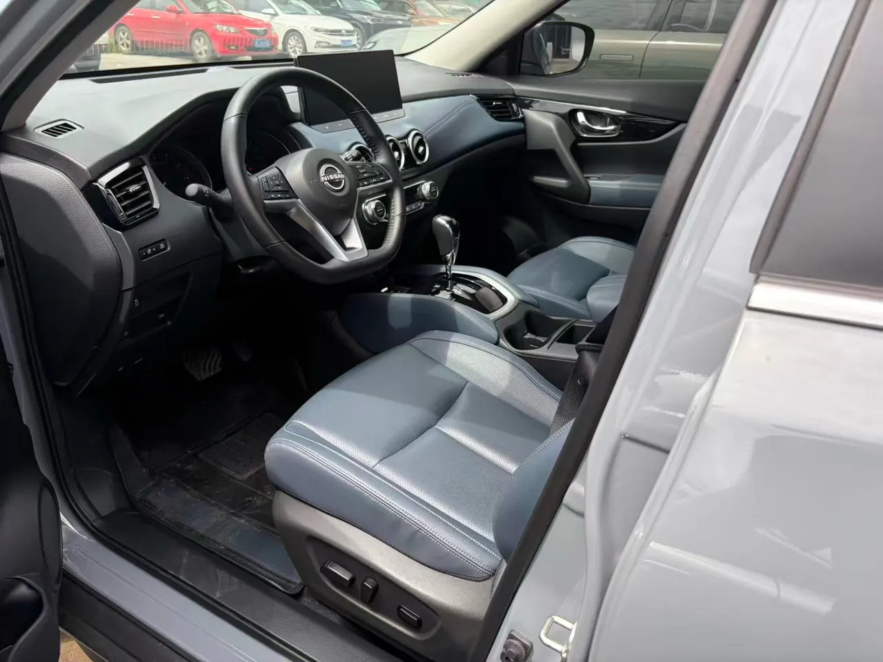 Nissan 2025 Qijun Honor 2.0 Stepless Two-Drive Leading Edition Automatic Transmission 7