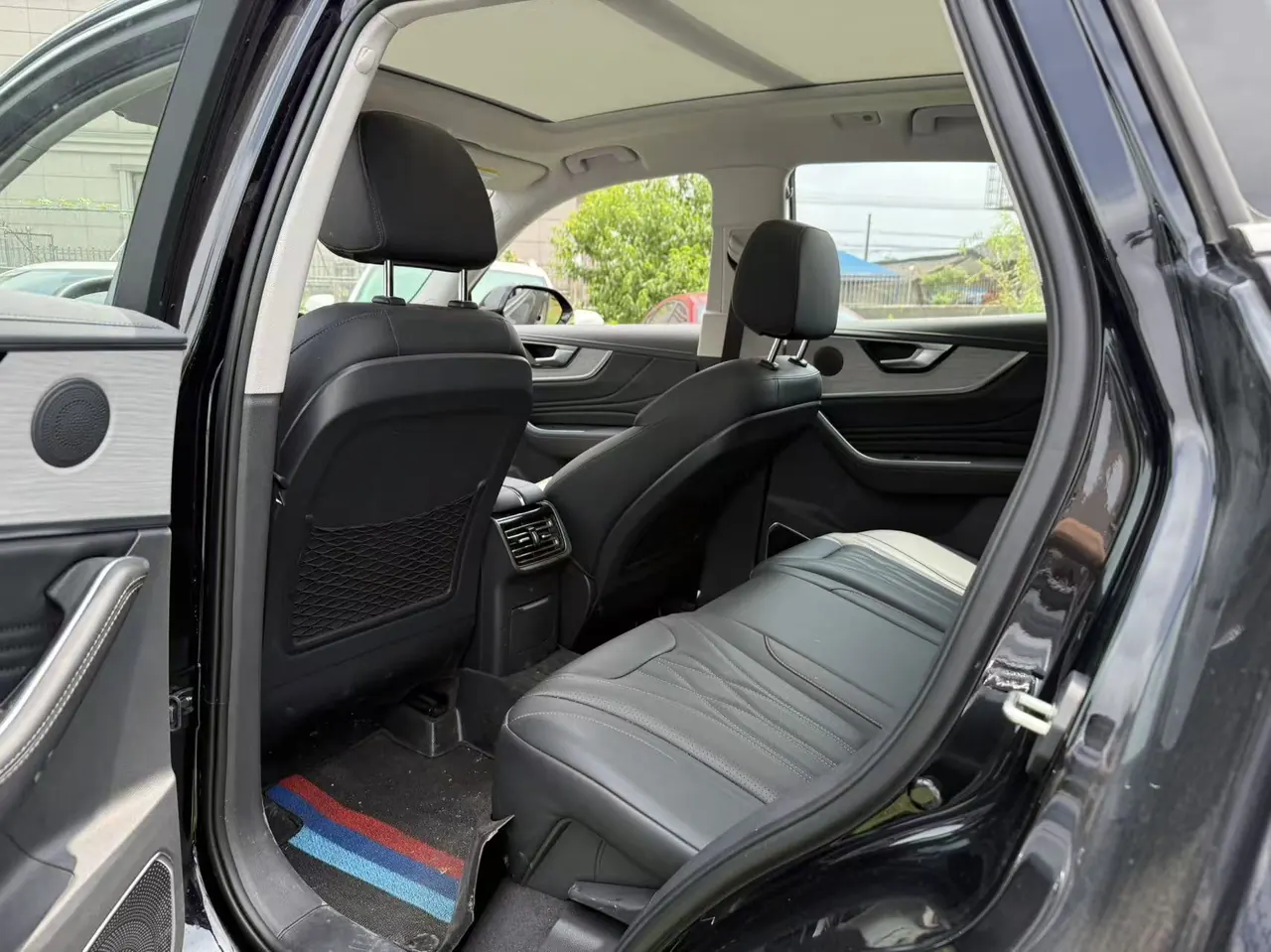 HongQi 2025 HS5 2.0T Two-wheel Drive 600000 Commemorative Automatic Gear 5