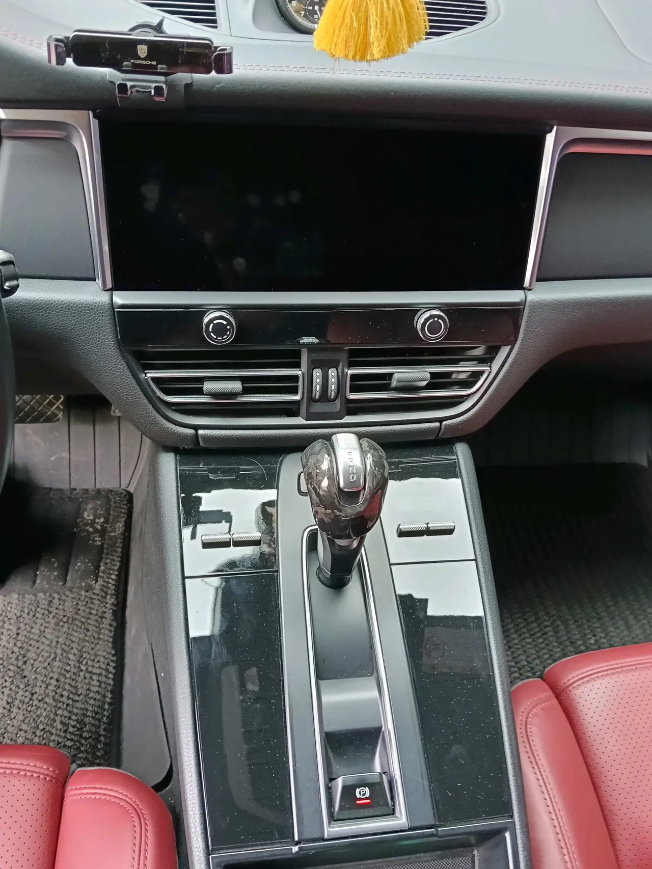 Porsche Macan (Imported) 2023 Macan 2.0T Automatic Gear 4