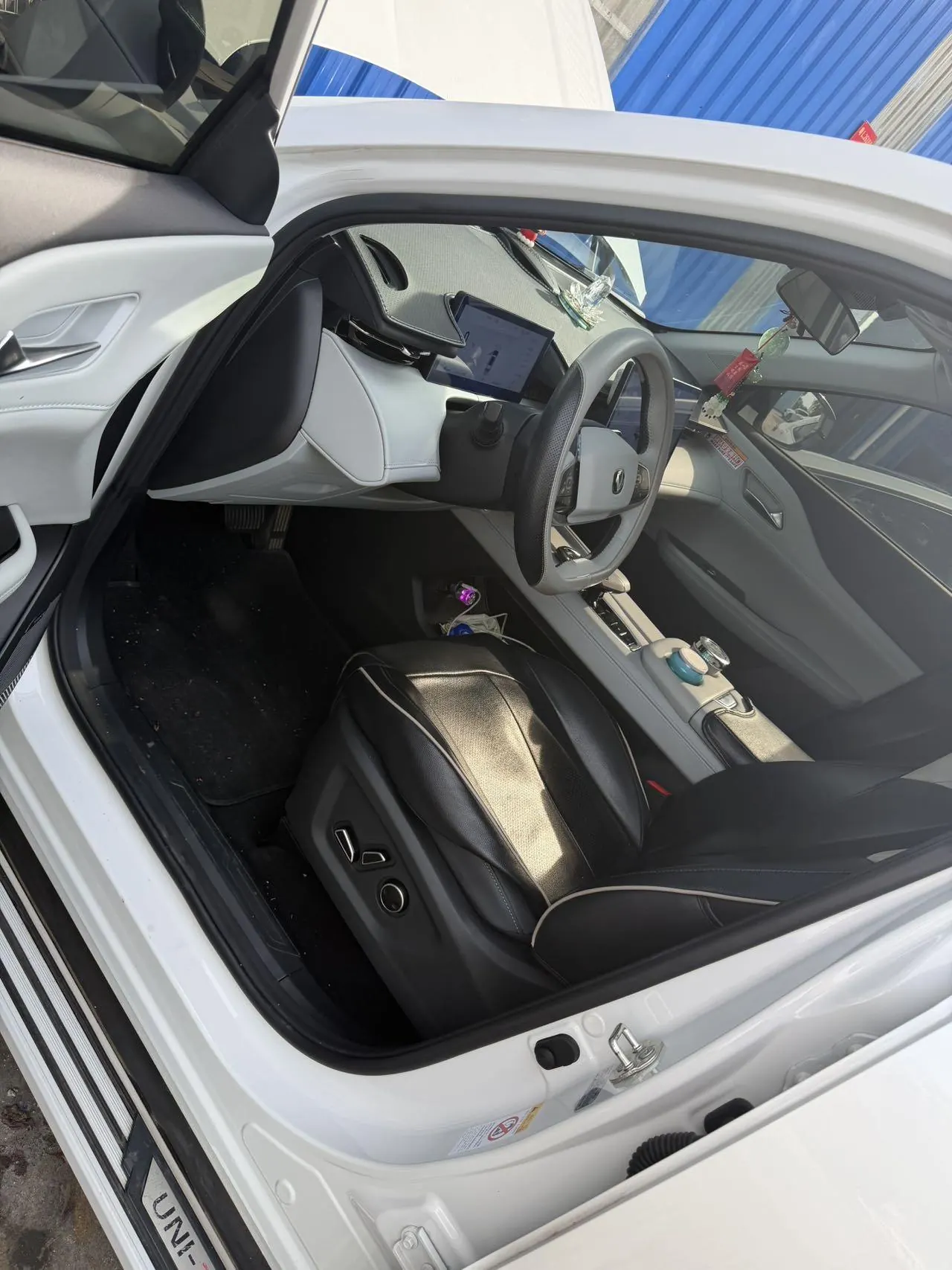 ChangAn 2025 UNI-Z 1.5T honorable automatic gear 2