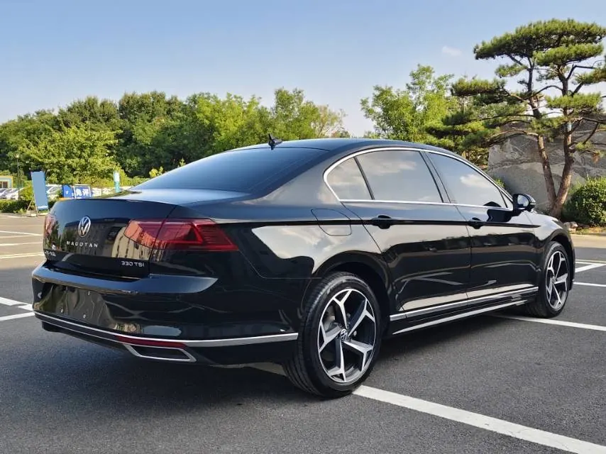 Volkswagen 2025 Magotan 2.0TSI 330TSI Luxury (Modified 2) Automatic Gear 7