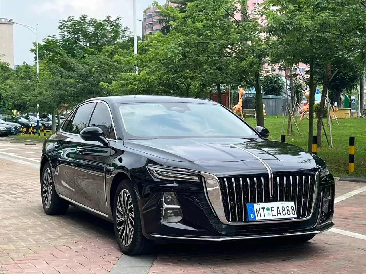HongQi 2022 H5 48V 1.8TD Zhilian Qi Chang Edition Automatic Gear 3