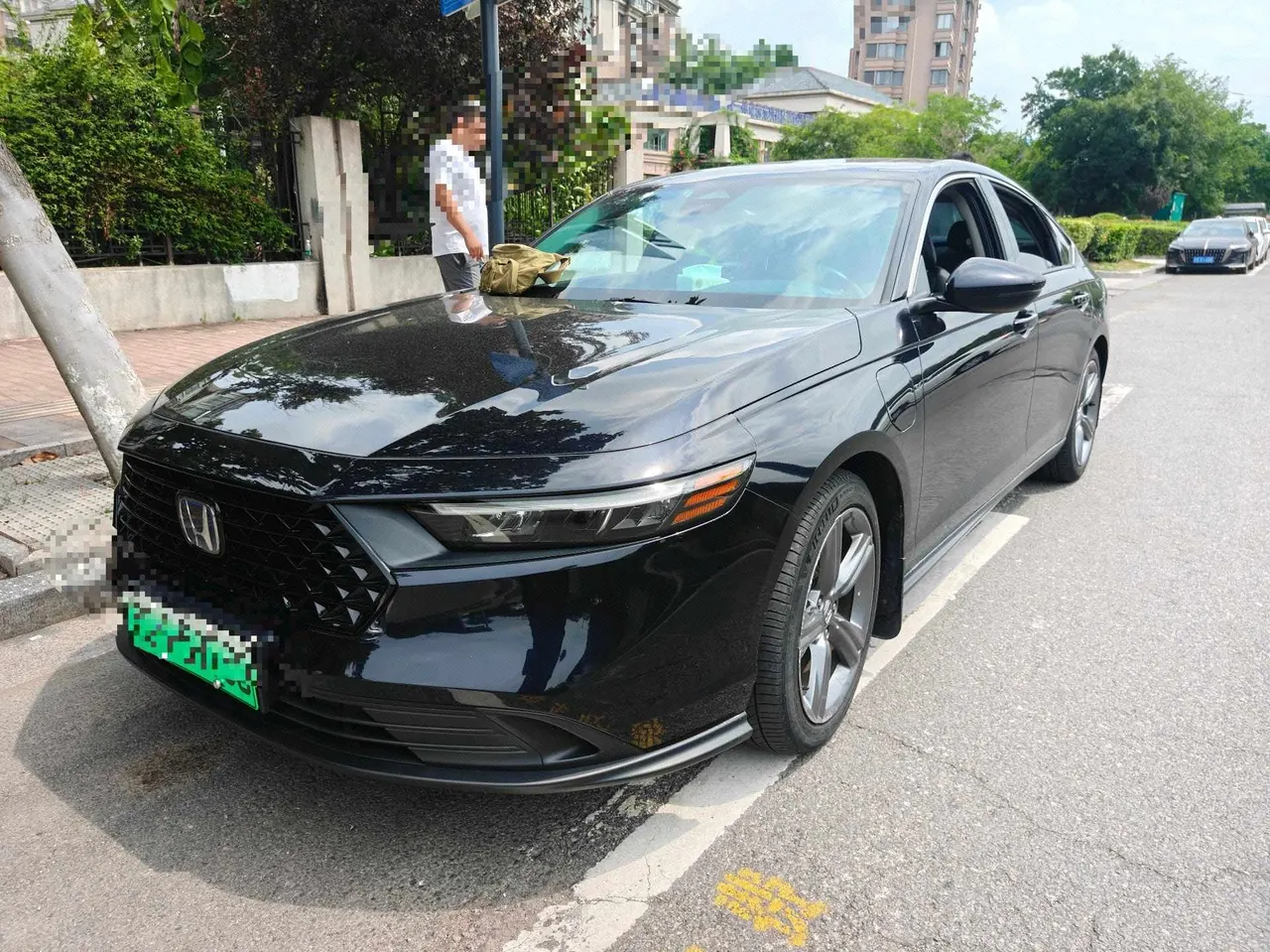 Honda Accord New Energy 2023 11th Generation Accord e:PHEV 2.0 Stepless Deluxe Automatic Gear - View 1