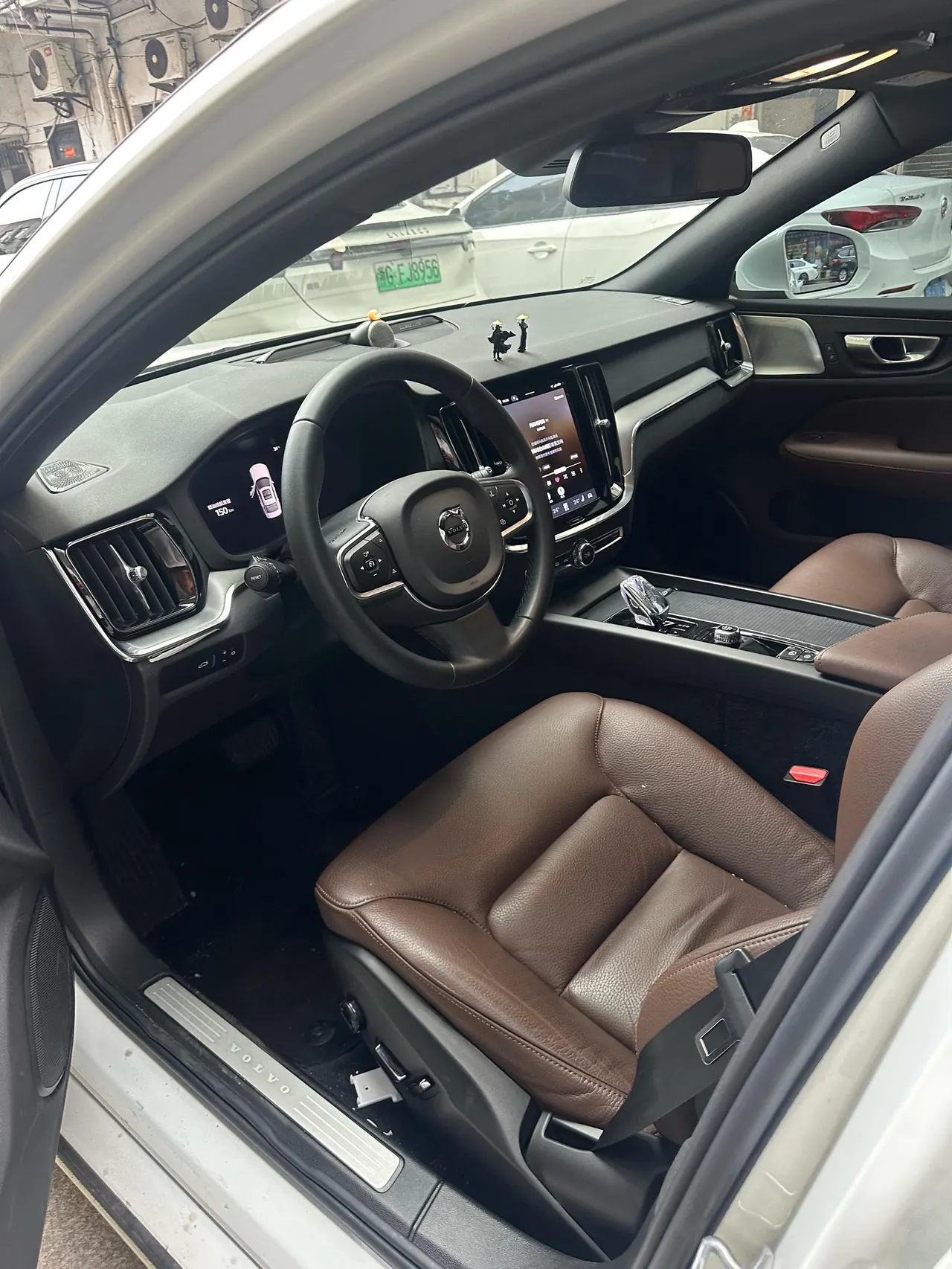Volvo 2024 S60 48V 2.0T B4 Zhiyi Deluxe Edition Automatic Gear 2