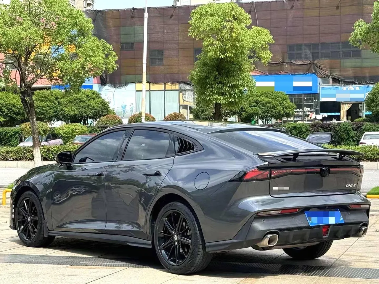 ChangAn 2024 UNI-V 1.5T Prestige Automatic 3