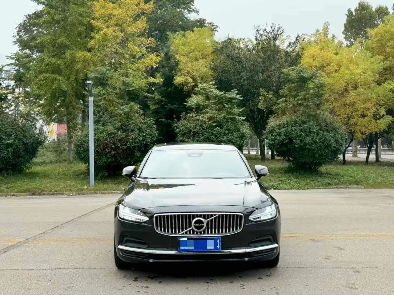 Volvo 2023 S90 48V 2.0T B5 Zhiyi Deluxe Edition Automatic Gear 2