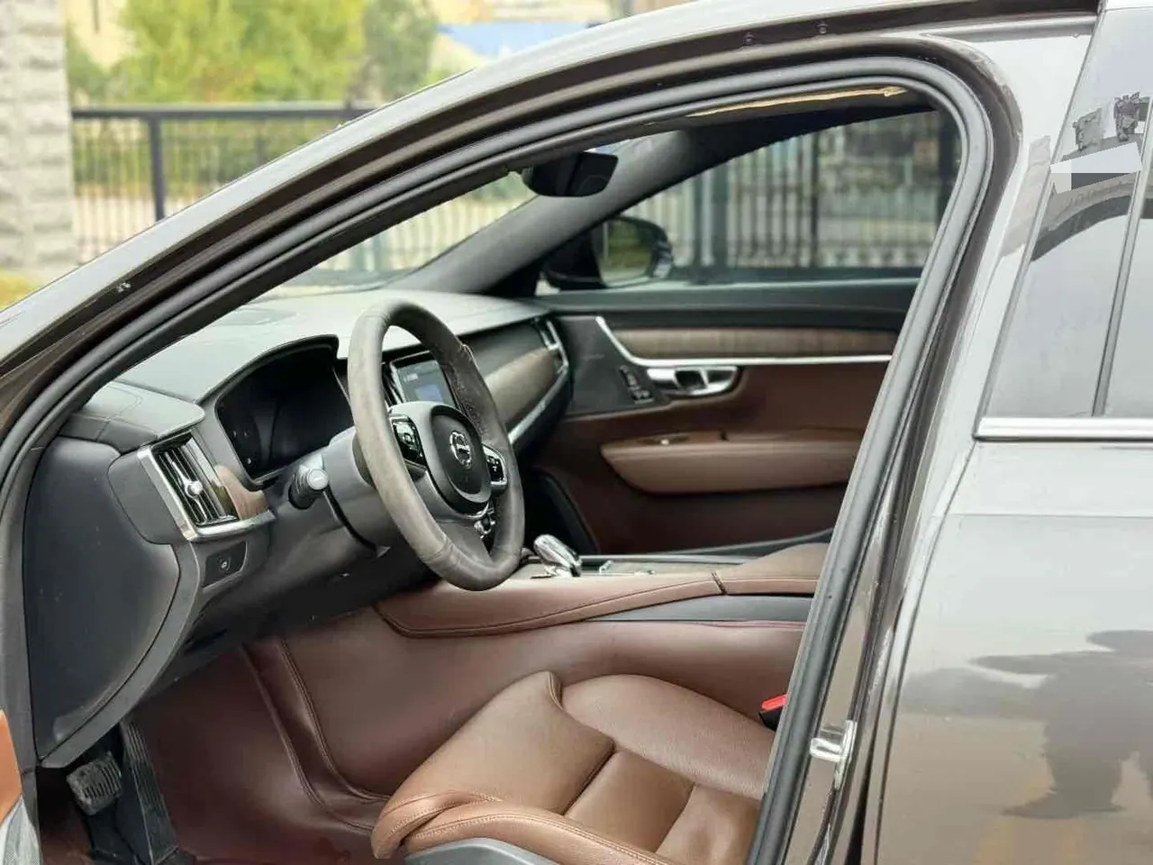 Volvo 2023 S90 48V 2.0T B5 Zhiyi Deluxe Edition Automatic Gear 3