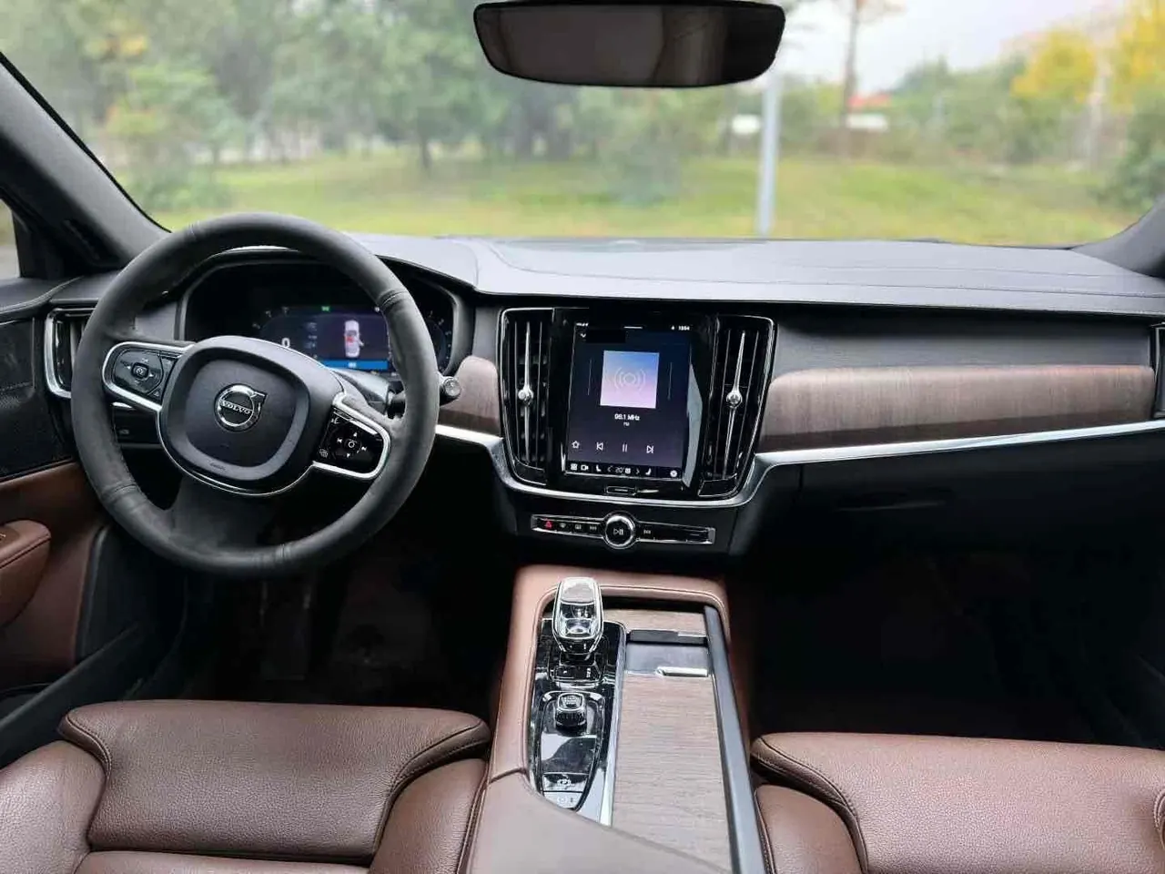 Volvo 2023 S90 48V 2.0T B5 Zhiyi Deluxe Edition Automatic Gear 6