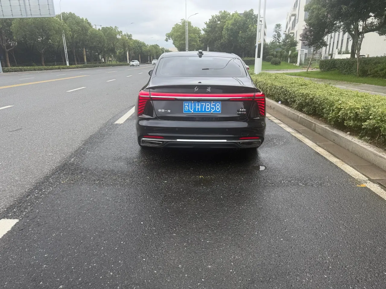 HongQi 2023 H5 2.0T Zhilian Qi Chang Edition Automatic Gear 10
