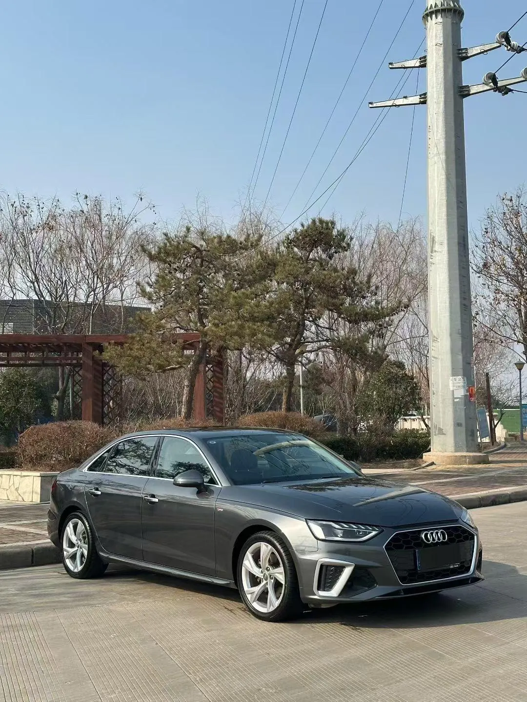 Audi 2024 A4L 2.0TFSI 40TFSI Deluxe Dynamic Automatic 2