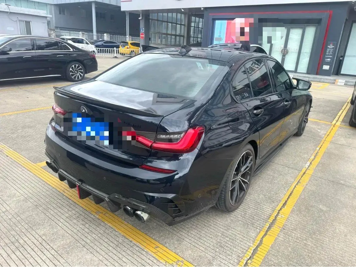 BMW 3 Series 2021 325i 2.0T M Sports Obsidian Night Suit Automatic Gear 3