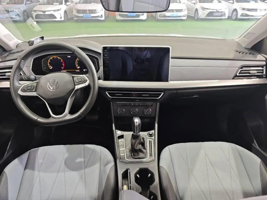 Volkswagen 2023 LaVida 1.5 5 Million Edition Automatic 5