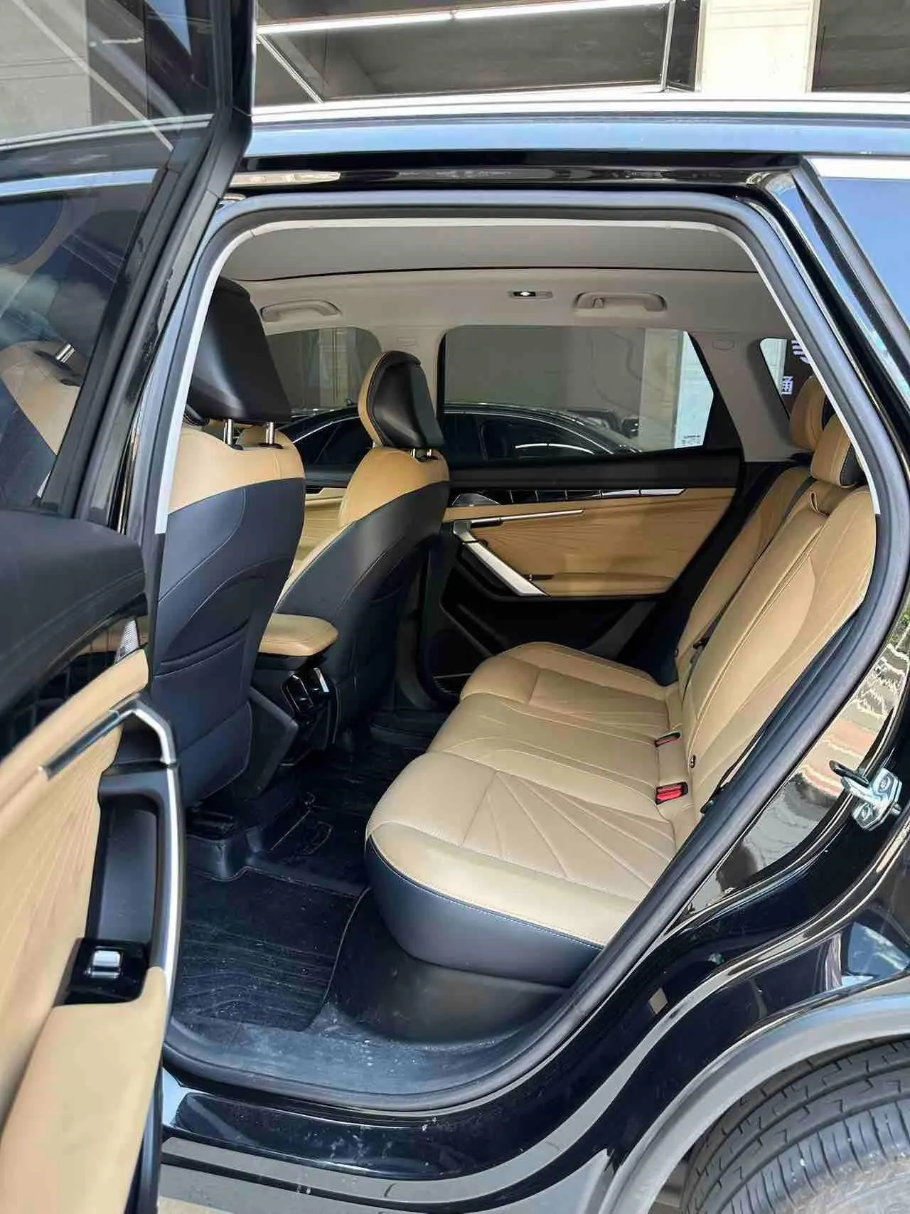 Geely 2023 Boyue L 1.5TD Honorable Automatic Transmission 3
