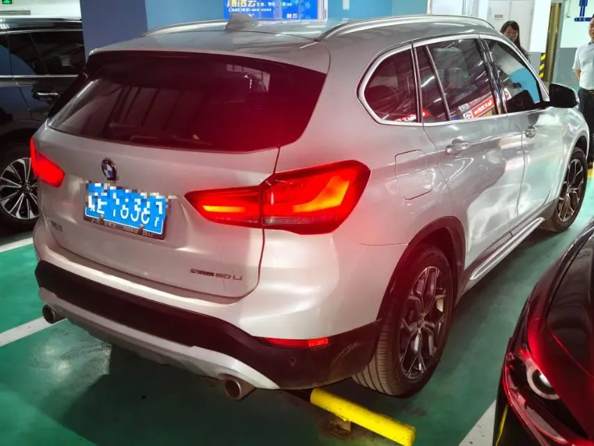 BMW 2020 X1 sDrive20Li 1.5T exclusive automatic gear 2