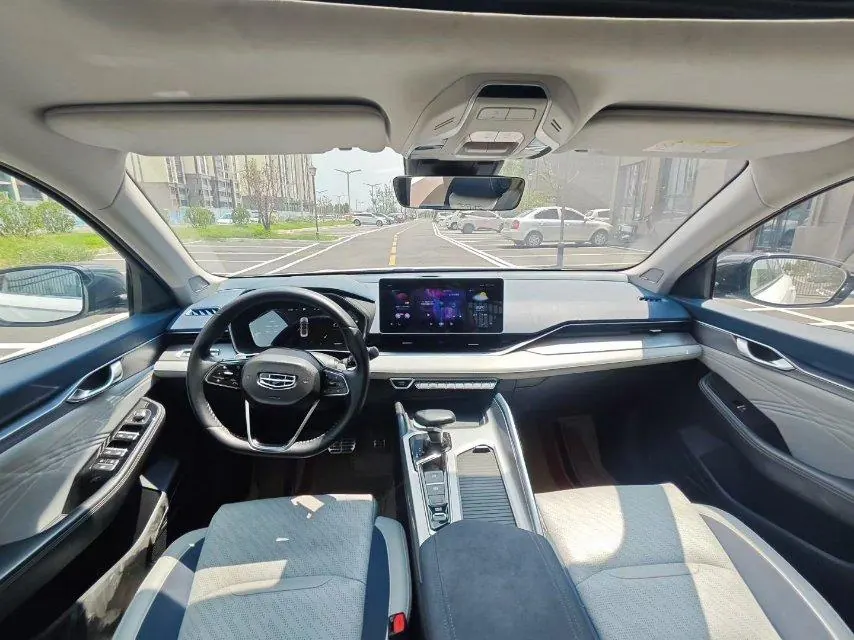 Geely 2020 xingrui 2.0T distinguished automatic gear 5