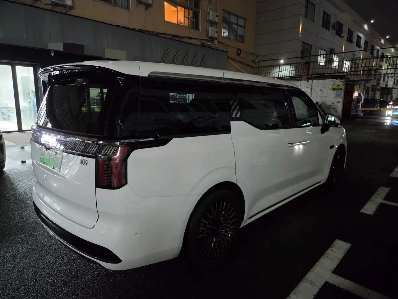 Zeekr 2024 Zeekr 009 six-seat executive version four-wheel drive 108kWh automatic gear 4