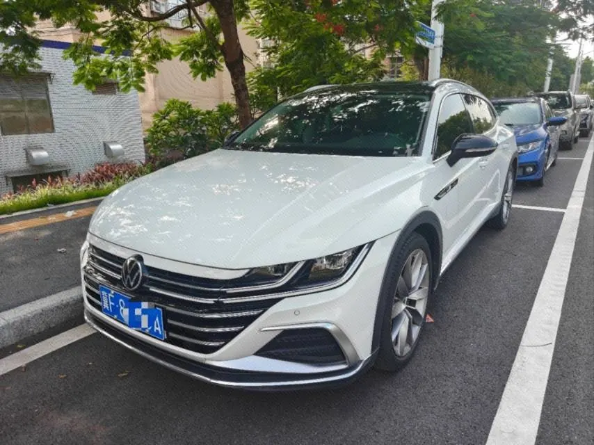打开图片灯箱:Volkswagen 2024 CC Hunting Car 2.0TSI 380TSI Hunting Heart Enjoy Automatic Gear