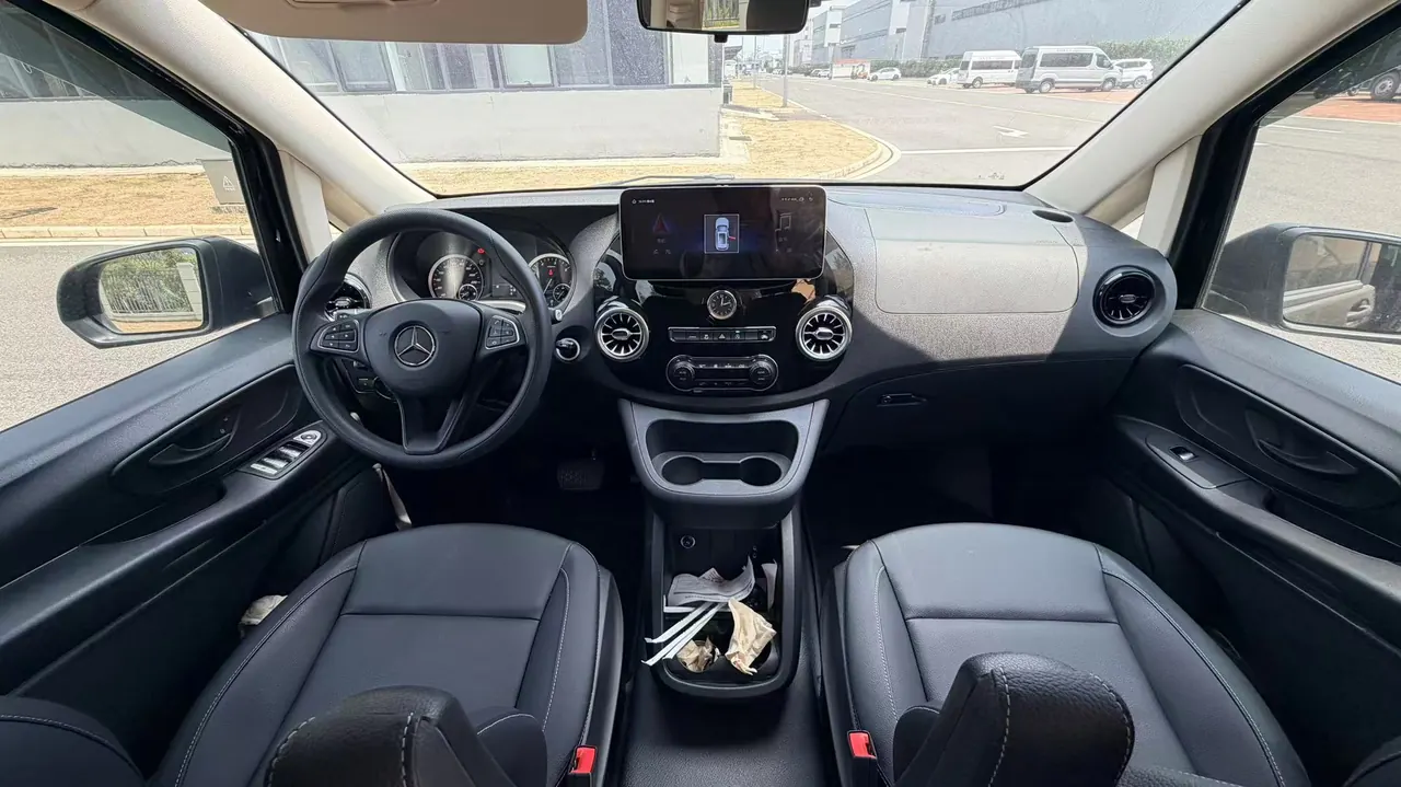 Mercedes Benz 2023 Vito 2.0T Elite Edition 7-seat Automatic Gear 6