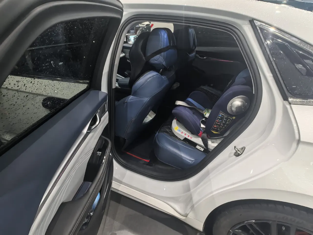 Geely 2021 xingrui 2.0T distinguished model (modified) automatic gear 3