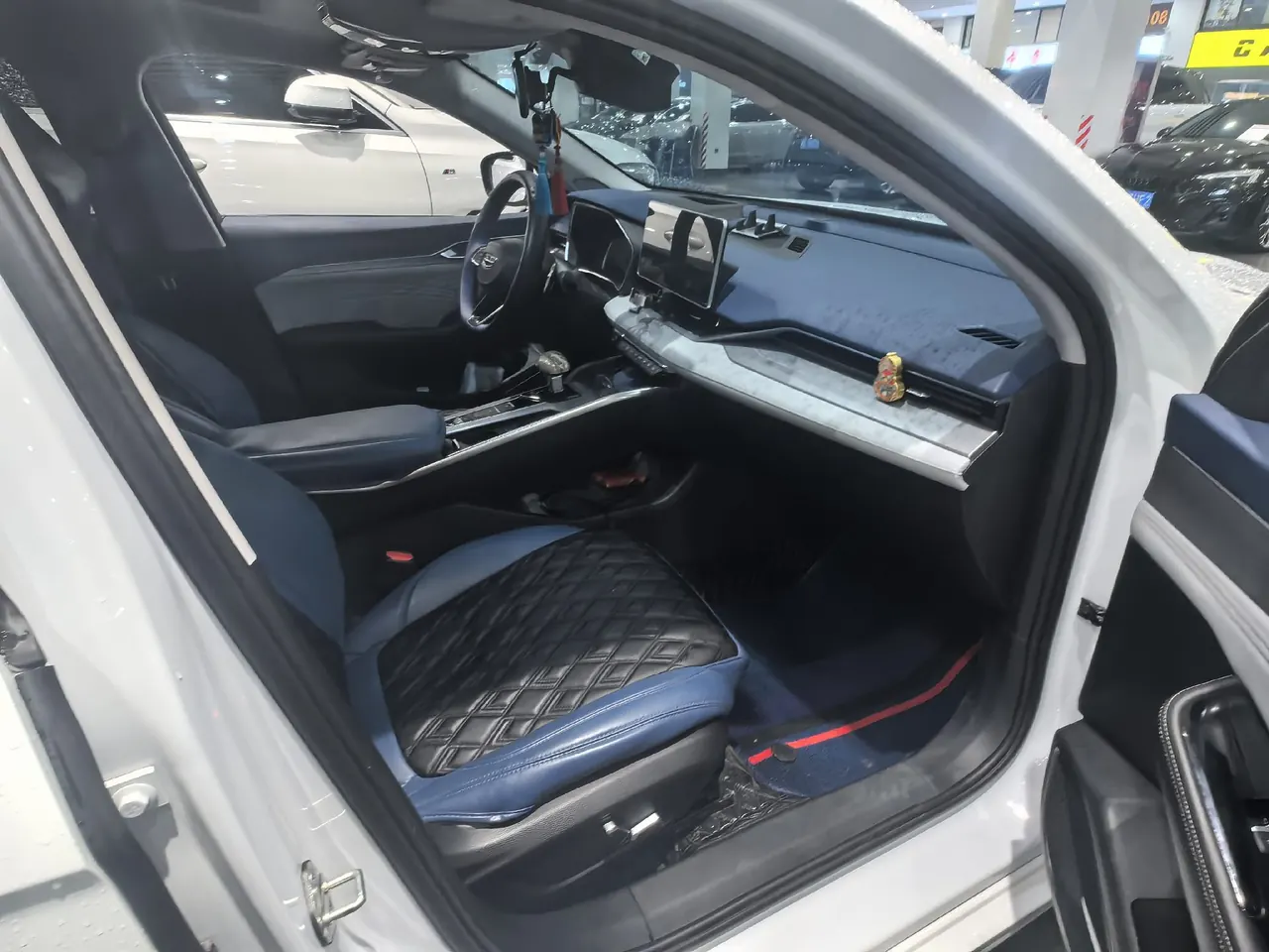 Geely 2021 xingrui 2.0T distinguished model (modified) automatic gear 8