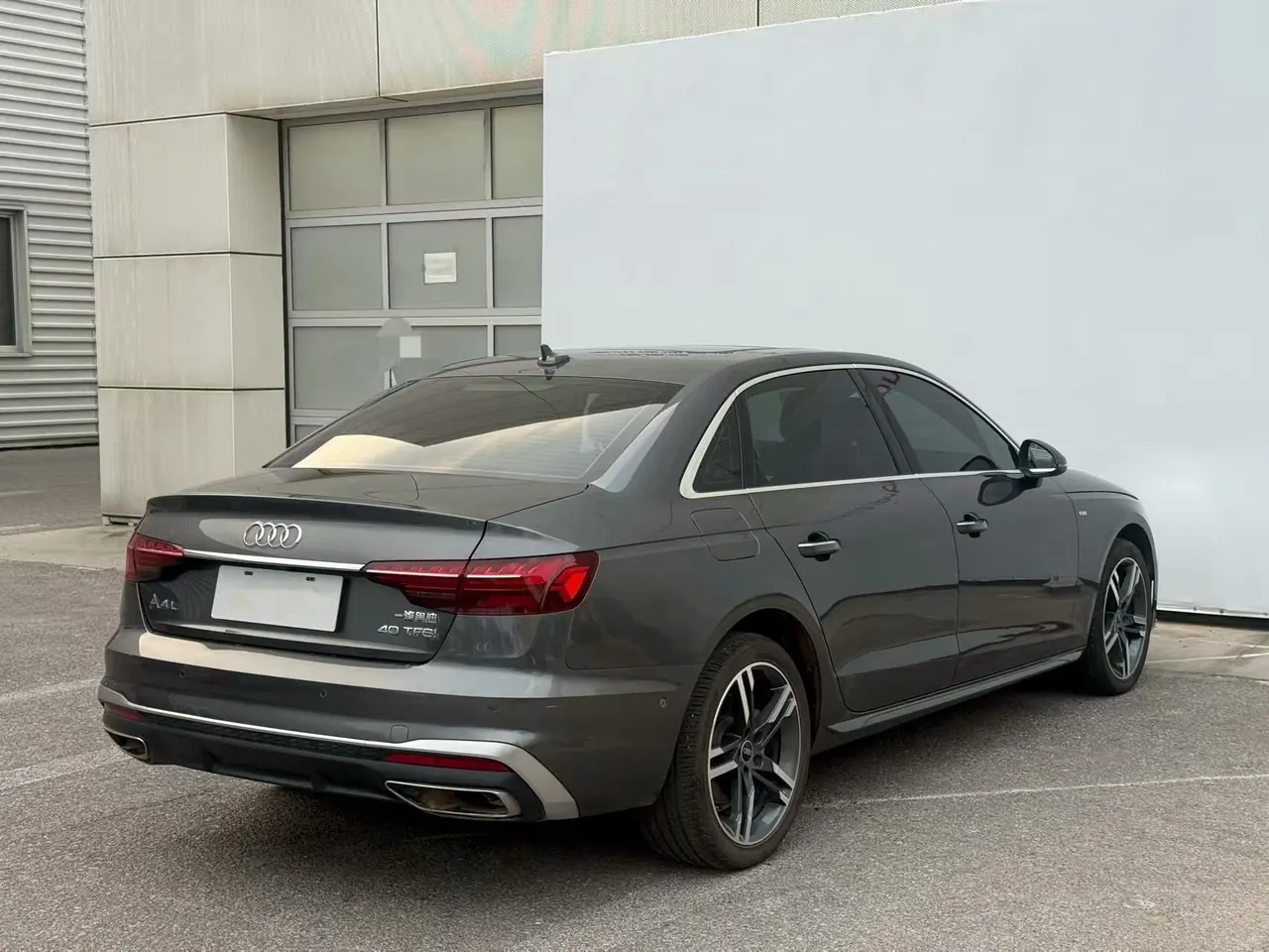Audi 2020 A4L 2.0TFSI 40TFSI Deluxe Dynamic Automatic 3